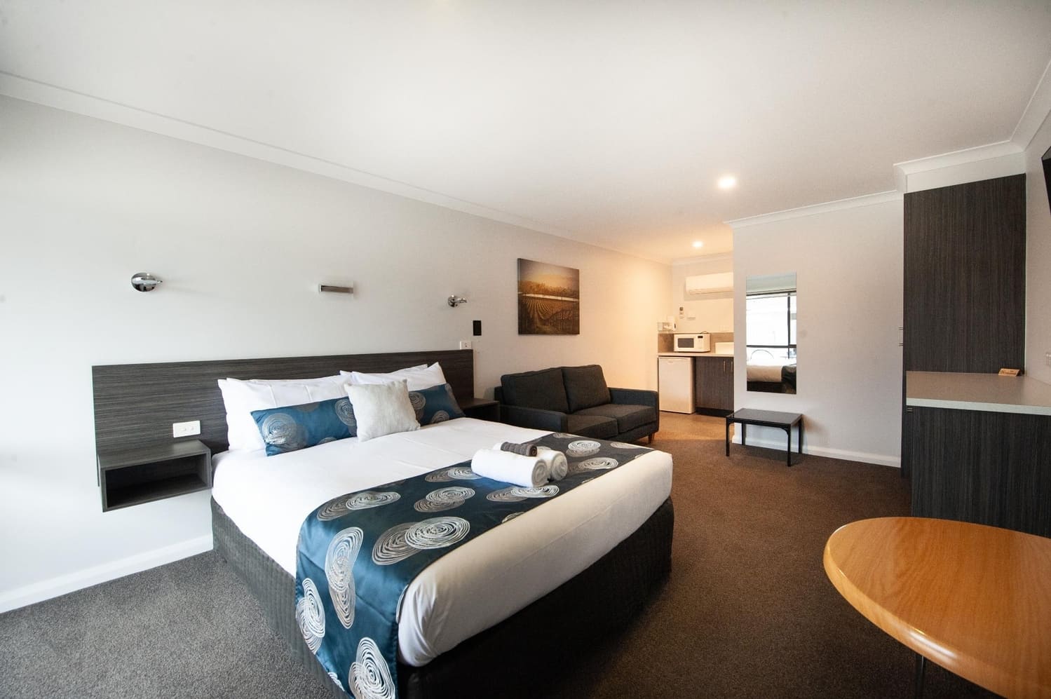 supreme queen room